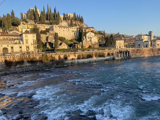 Ponte Pietra, Verona